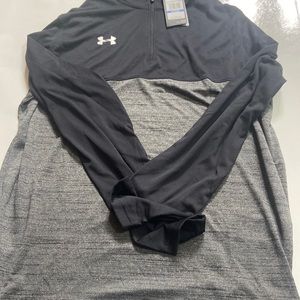 Mens under Armour quarter zip size XL